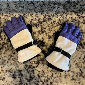 Kombi brand ski gloves. Purple, white & Black. Size Women’s Large.